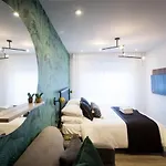 6768 - 202 Amazing Mini Studio With Full Kitchen By Denstays